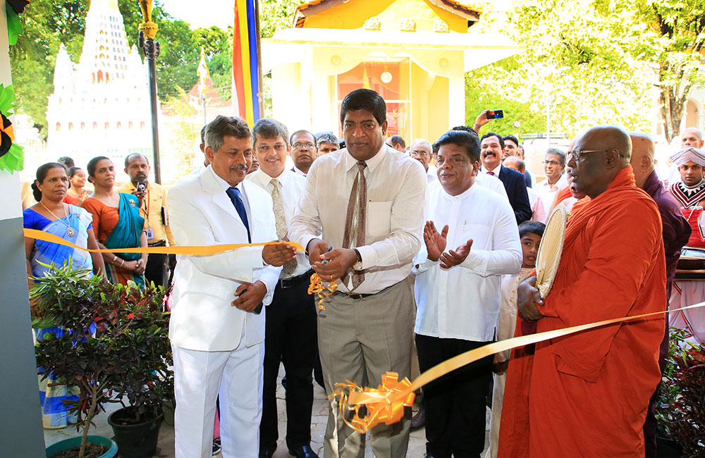 රනිල් කළ පෙරළිය ගැන රවී කියයි !