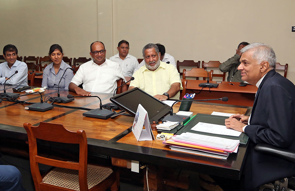 සංචාරයක ව්‍යාපාරයේ නියෝජිතයන් අගමැති හමුවෙයි !