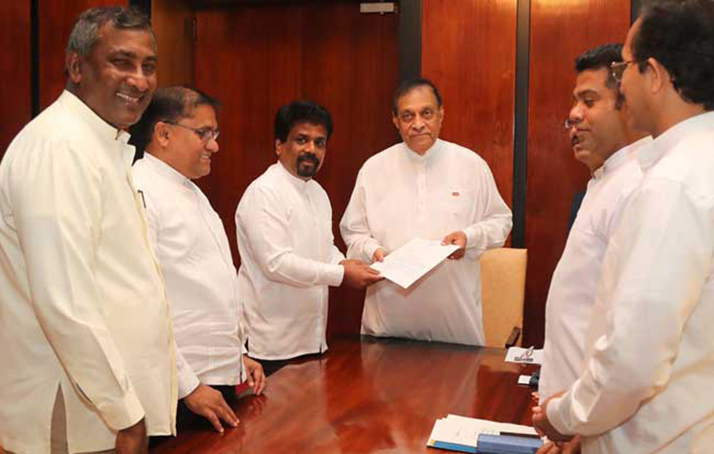රජයට එරෙහි ජවිපෙ විශ්වාසභංග යෝජනාව කතානායකට !
