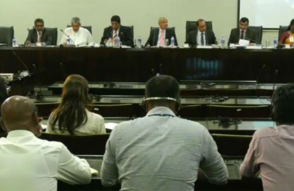 මෛත්‍රී වෙනුවෙන් දප්පුල : පාර්ලිමේන්තුව සමඟ ගැටෙයිද ?