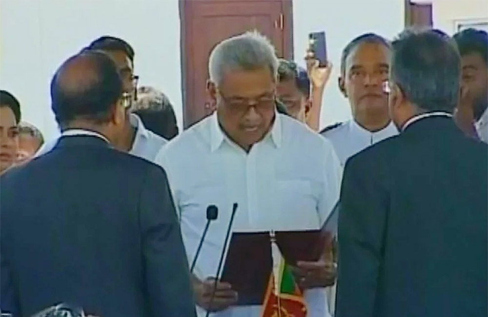 ගෝඨාභය ජනපති ධුරයේ දිවුරුම් දෙයි