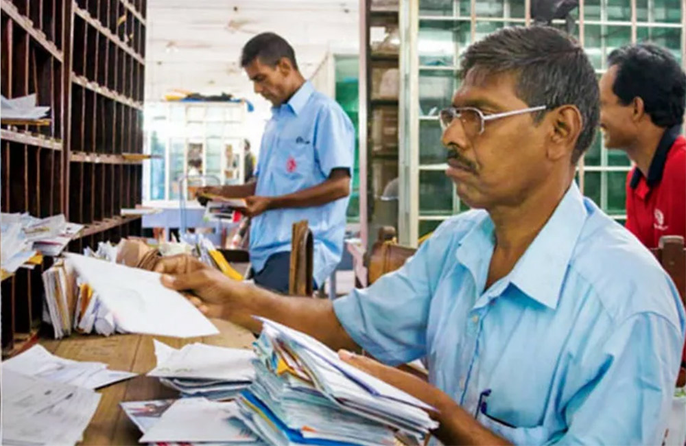 නිල ඡන්ද දැන්වීම් පත්‍රිකා බෙදා හැරීම ඇරඹේ