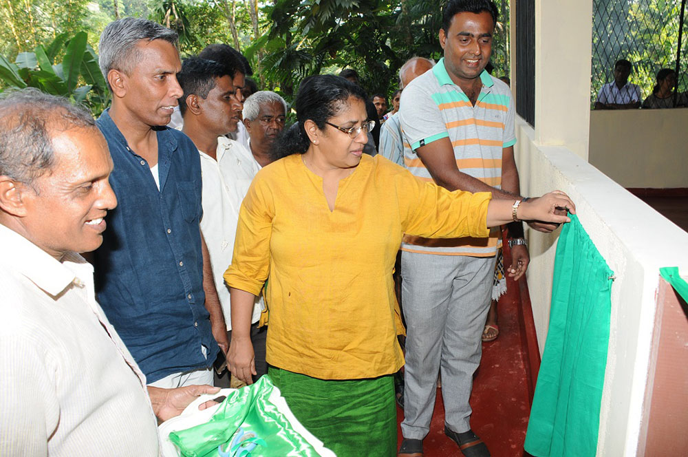 අධිකරණයට නැවතත් බලපෑම් : ඇමතිනි තලතා අනාවරණය කරයි