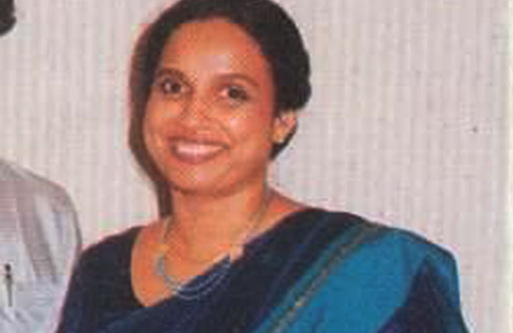 ශ්‍රීමතී දිවි සැරියෙන් සමුගනී !
