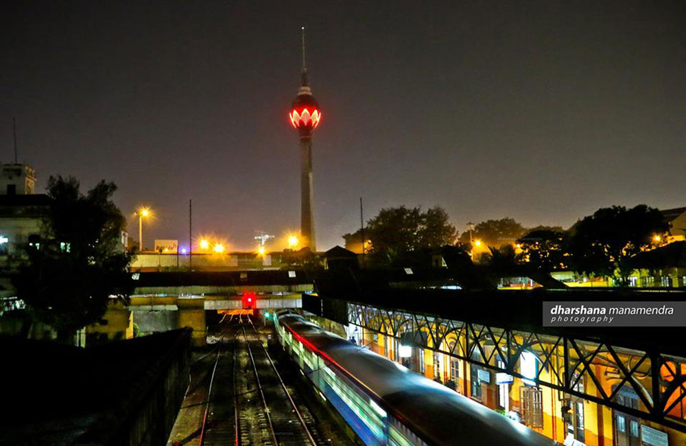 මජර දේශපාලනයේ නිල කුලුණ ..!