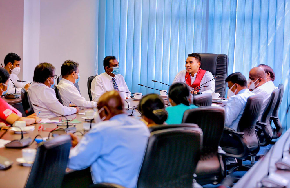 සුගතදාසය පෞද්ගලීකරණයට ?