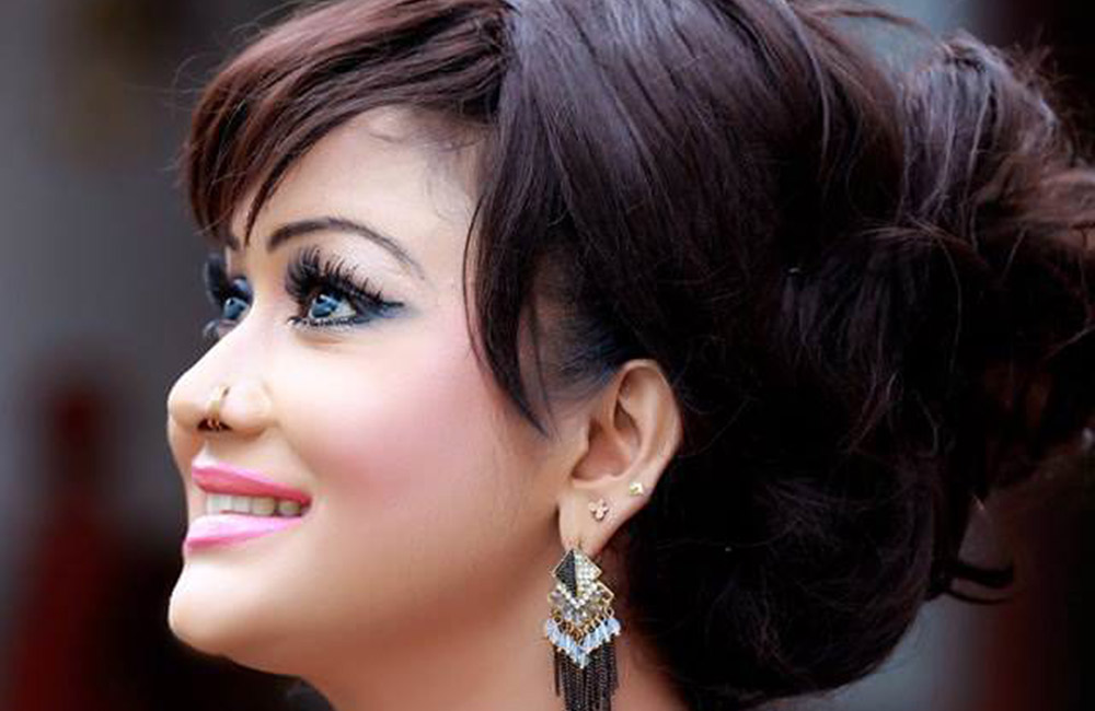 ක්‍රමය වෙනස් වෙන්න ඔන්න මෙන්න: අනුෂා දමයන්ති පොහොට්ටුවෙන් පාර්ලිමේන්තුවට !