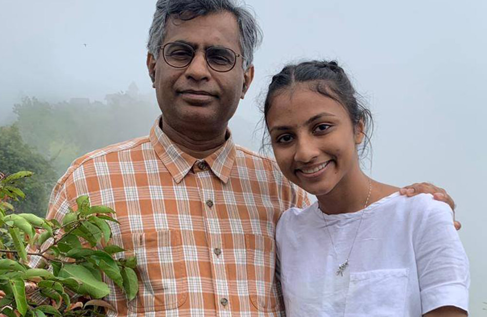 මිනිසුනේ, නුඹලාට දරුවන් නැද්ද ? පාඨලීගේ දෙවැනි දියණියගේ සංවේදී සටහන !