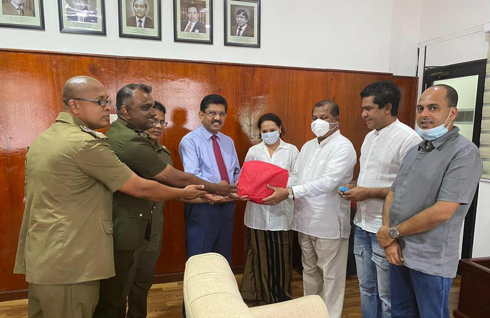 සමගි සහන අරමුදලෙන් මුව ආවරණ 10000ක් පරිත්‍යාග කරයි !