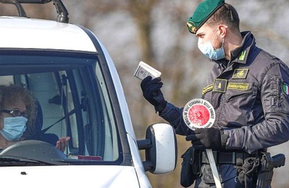 කොරෝනා නිසා ඉතාලියේ ලාංකිකයන් බයෙන්  !