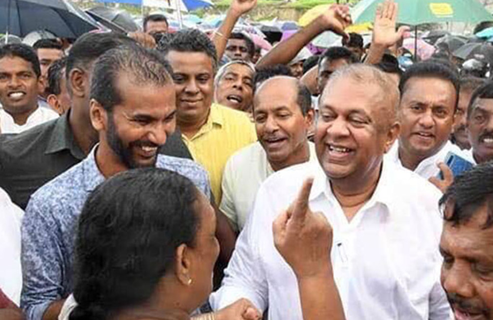 එඩිතර මාතරකම : එක්සත් ජාතික මංගල දිනන සටන අරඹයි (සජීවී ) !