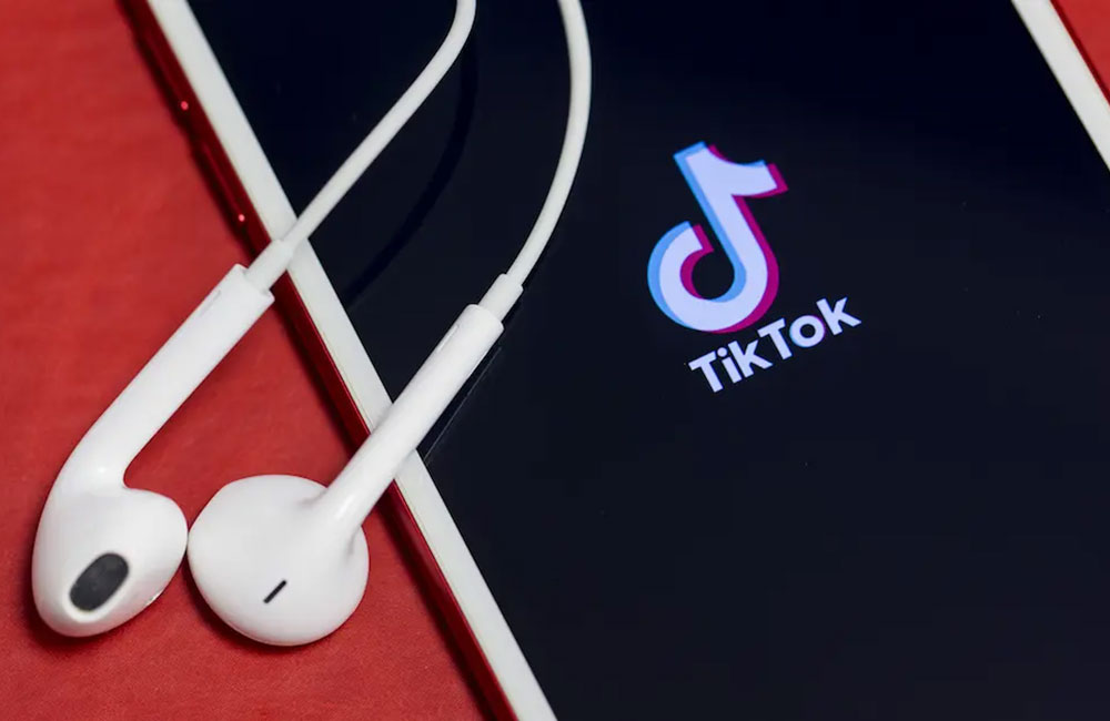 ඩුප්ලිකේට් Tik Tok වෙතින් පරිස්සම් වෙන්න !