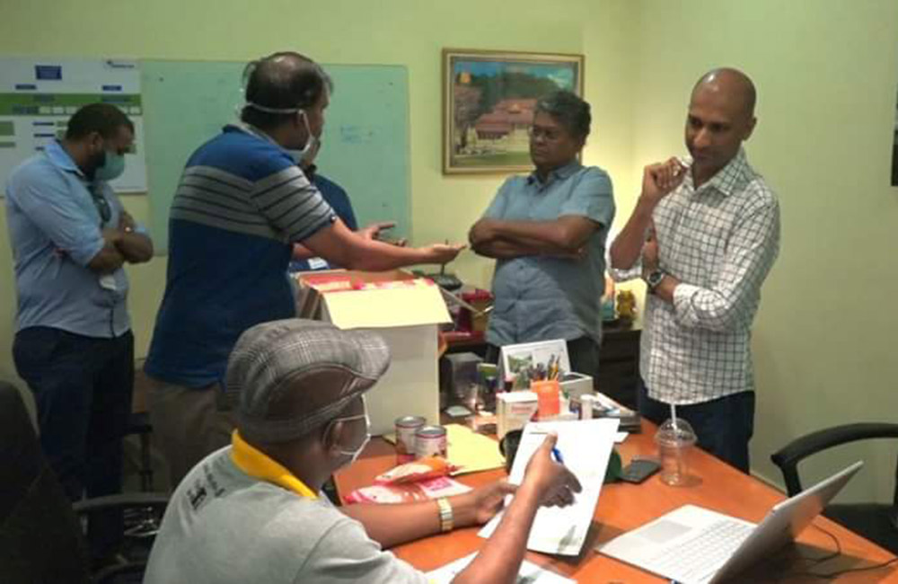 කොරෝනා අස්සේ ගරන්න ගිය කප්රුක ආයතනයට වැඩ වරදියි !