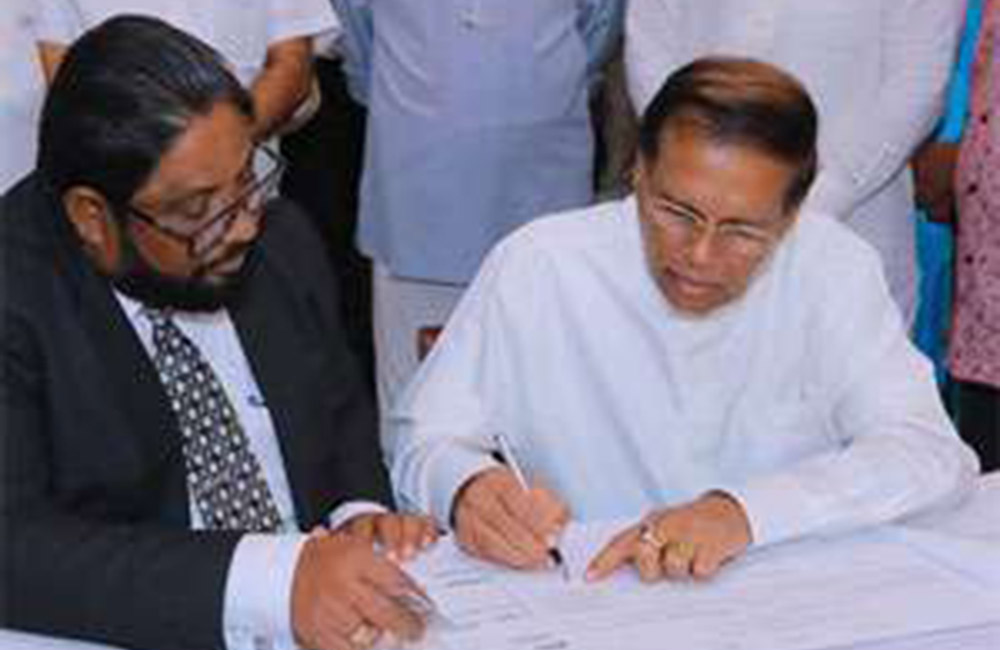 ශ්‍රිලනිප ගමනක අවසානය සූදානම් : සිරිසේන පොහොට්ටුවෙන් නාම යෝජනා අත්සන් කරයි !