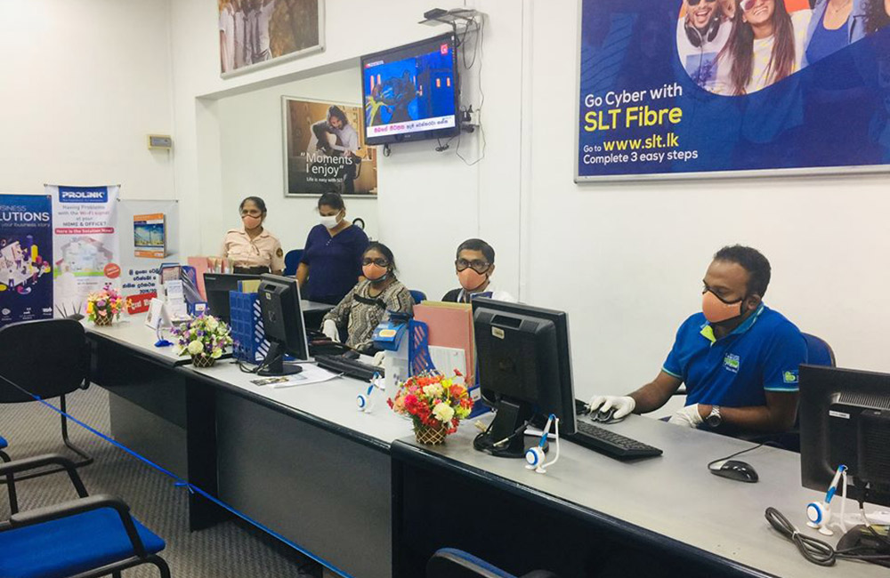 ශ්‍රී ලංකා ටෙලිකොම් සේවකයින්ගේ ජීවිත අනතුරේ! 