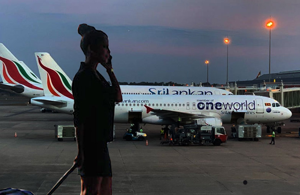 ශ්‍රී ලන්කන් ගුවන් සේවිකාවකටත් කොරෝනා : UL 503 පිරිස නිරෝධායනයට !