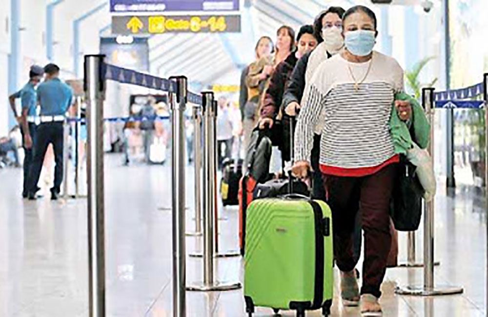 ගුවන් තොටුපළ හරහා කොවිඩ් එන්නේ : වෘත්තීයවේදීන්ගේ උපදෙස් නොතැකීමෙන් : සාක්ෂි මෙන්න !