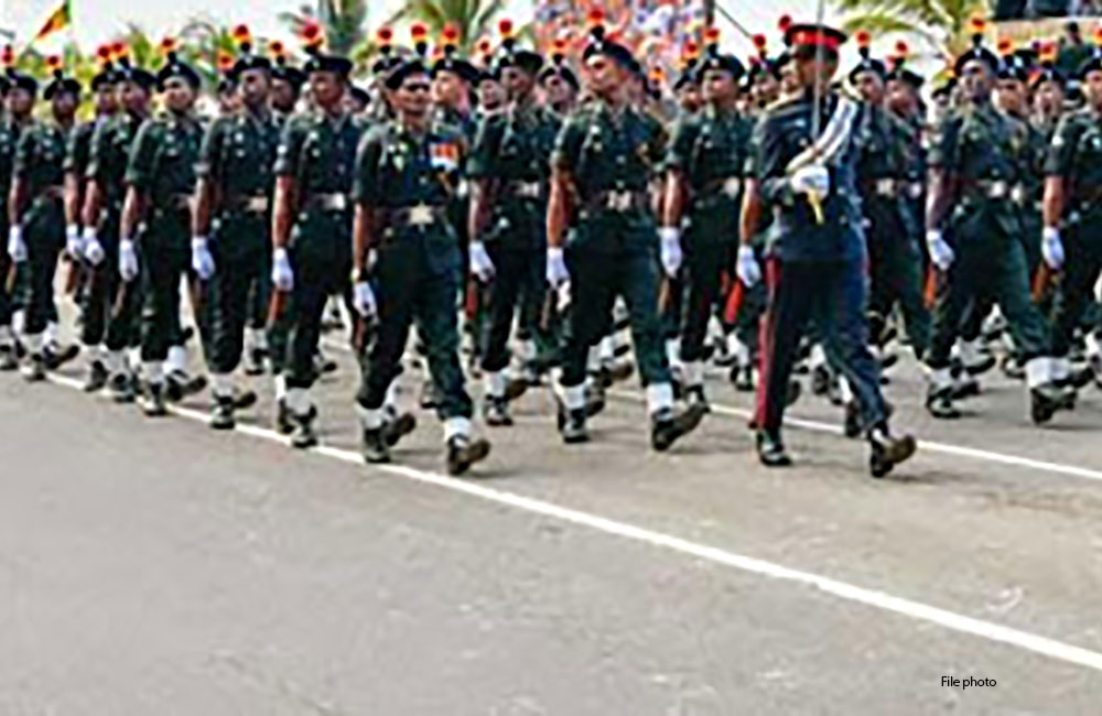 යුද ජය සමරුවේ පුහුණුවට ගිය : නාවික හමුදාවේ දෙදෙනෙකුටත් කොරෝනා !