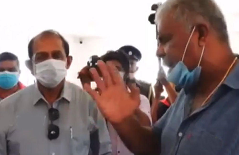  විශ්‍රාමික ජෙනරල්ලා වැඩ අල්ලයි : මුලින්ම ඩඩ්ලිගෙ මෝලට !