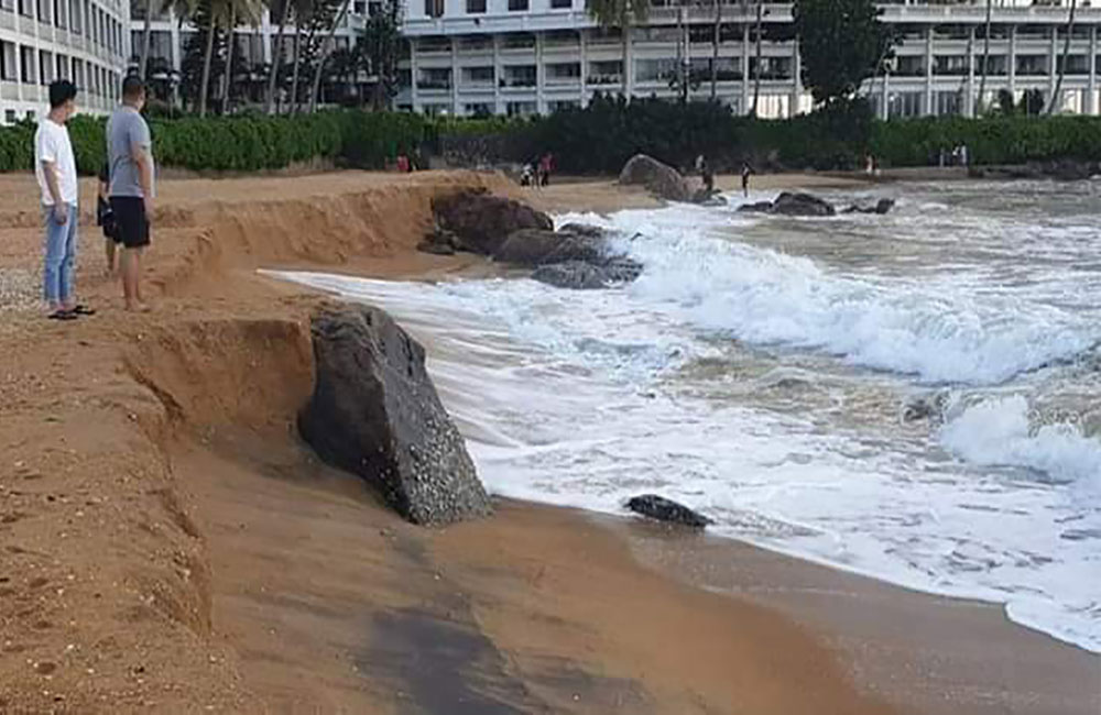 ගල්කිස්සේ  මුහුදට ගියේ වැලි විතරද ? එතකොට රුපියල් මිලියන 890 ? : ආණ්ඩුව නිහඬයි ?