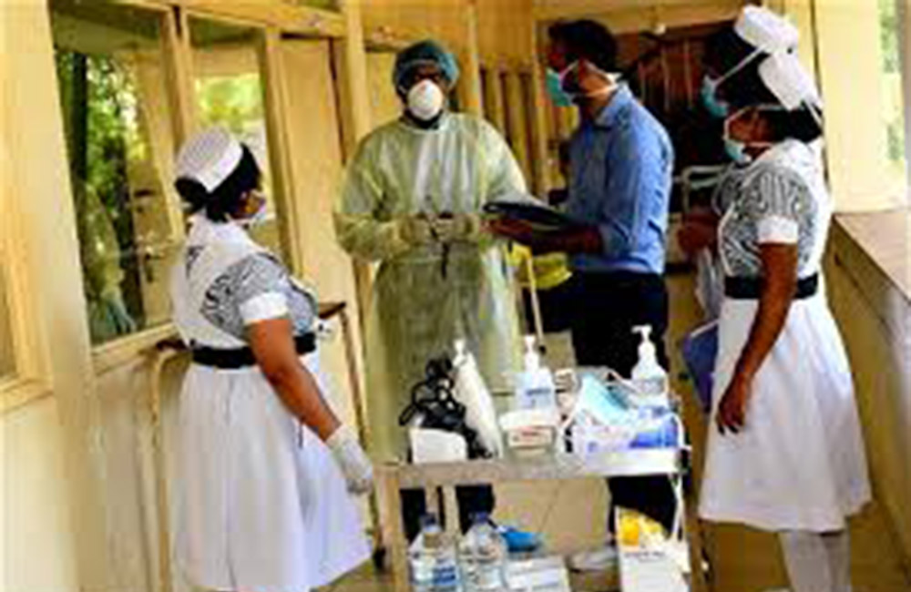 කොවිඩ් රෝගීන්ට ප්‍රතිකාර කරන හෙද ජීවිත අවධානමේ : බැරිම තැන ජනාධිපතිට ලියයි !