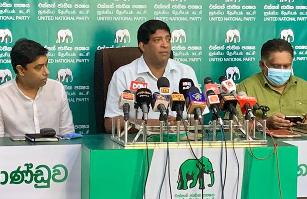 කොරෝනා නිසා අසරණ වූ පවුල්වලට 20000ක් ගෙවන්න පුළුවන් - රවී 