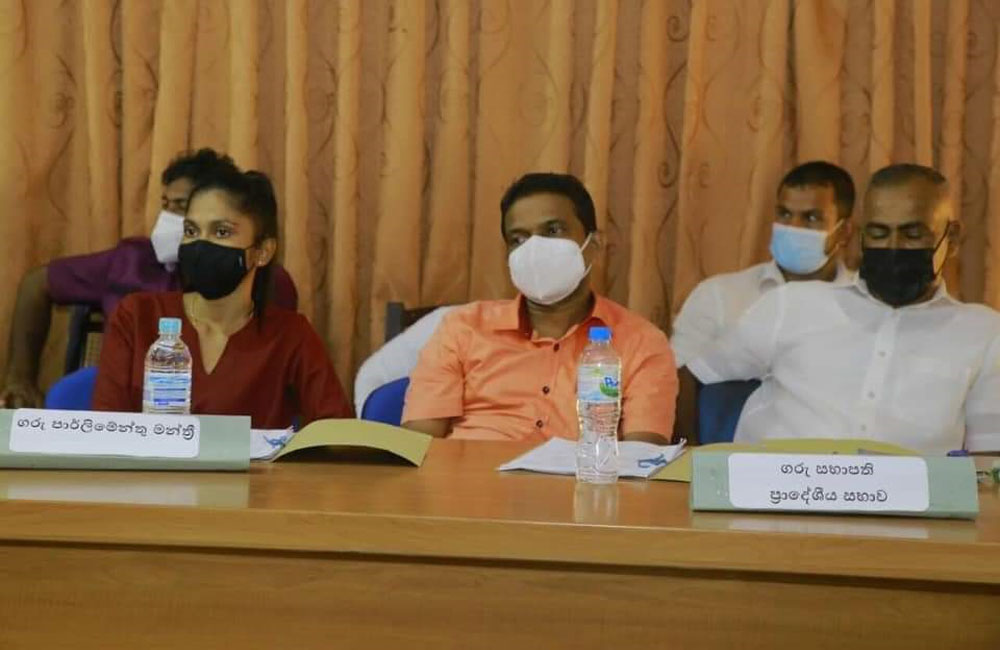 චොකලට් මල්ලිගේ දූ : නිවිතිගල සම්බන්ධීකරණ කමිටුවේ - එක රටක් නීති දෙකක් !