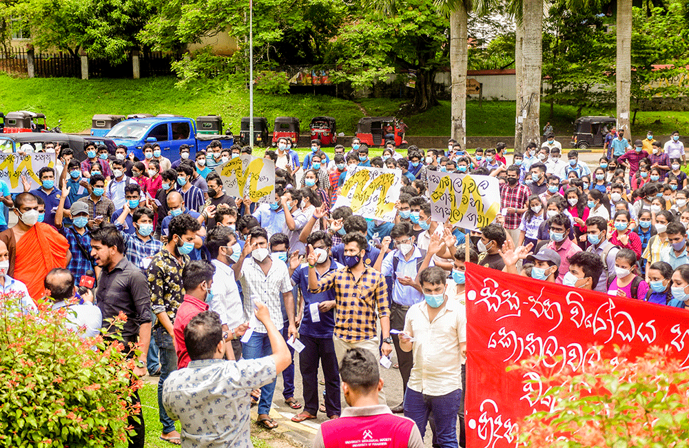 කොතලාවල පනත යළිත් ගෙනෙයි… පේරාදෙණියේ සිසූහු විරෝධතාවයේ..