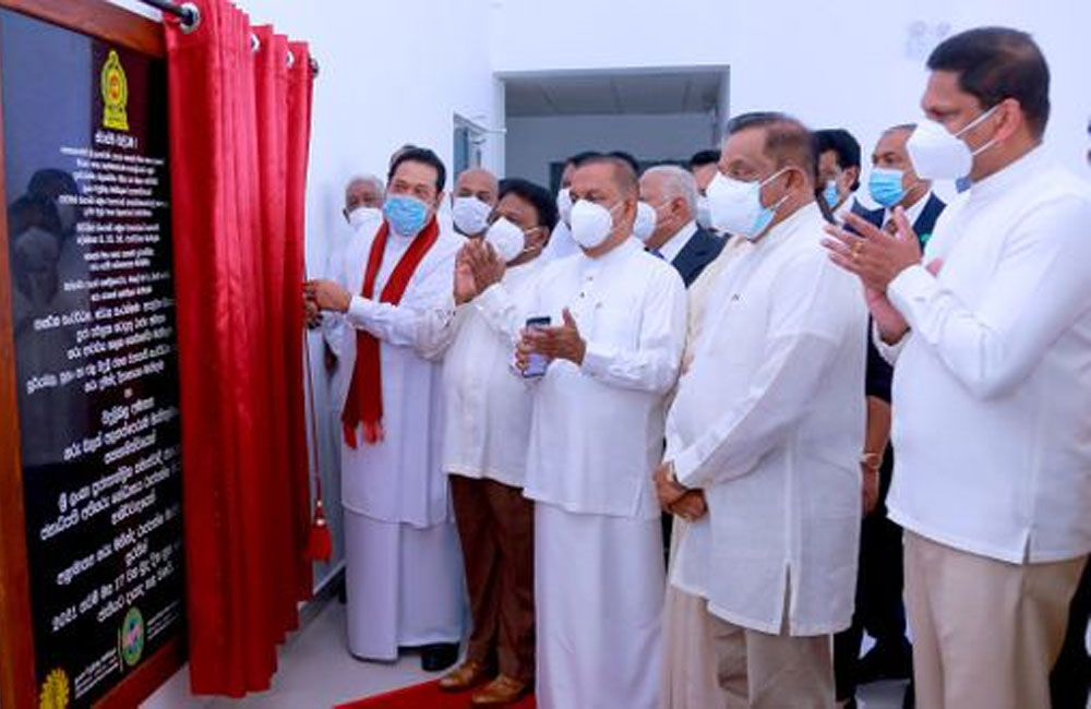 කුණු කතා අදින් අවසන් ....කසල අකුසලයෙන් රට මුදා ගනිමින් ඇමති ඩලස් කියයි.