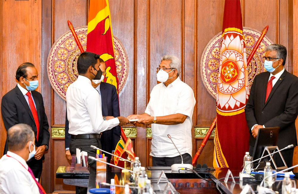විශ්වවිද්‍යාල ප්‍රවේශය අපේක්ෂිත සිසුන්ට සහන ක්‍රමයට ලැප්ටොප්