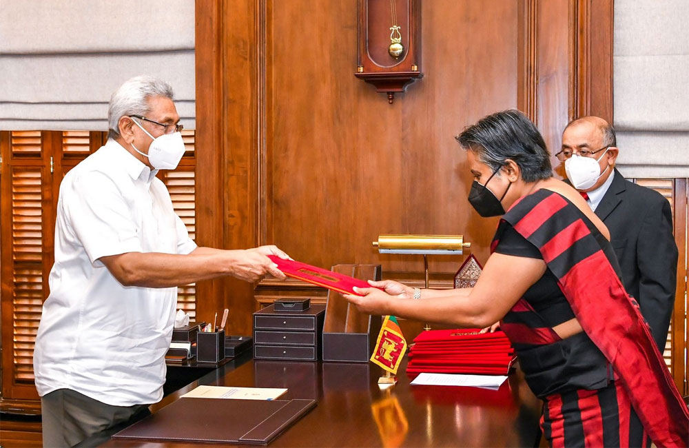 නව මහාධිකරණ විනිසුරුවරුන් දොළහක්
