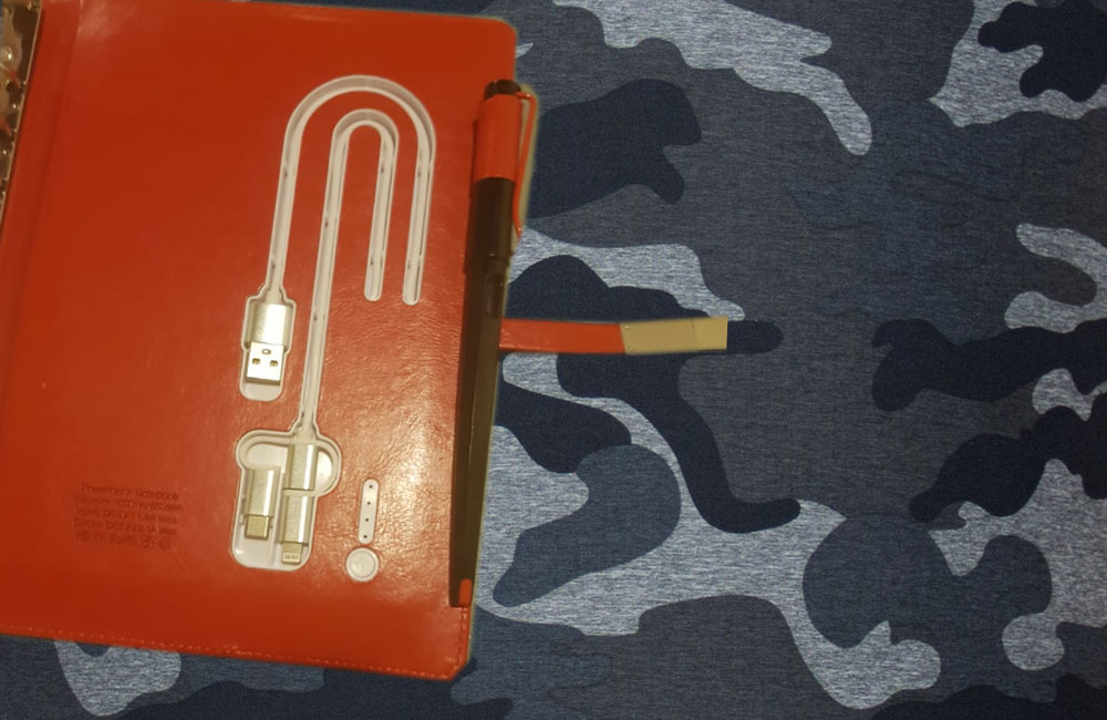 හමුදාවෙන් ප්‍රභූන්ට සුපිරි ඩයරියක් : එකක මිළ රු. 9000 කට වැඩිලු !