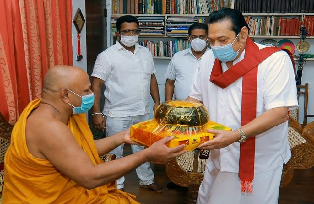 අගමැති කැලණිය රජමහා විහාරයට යයි