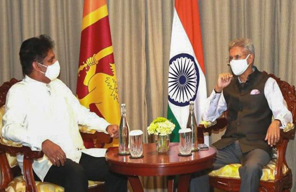 සජිත් ඉන්දීය විදෙස් ඇමති හමුවෙයි : මෝඩි ගමත් සිහිකරයි !