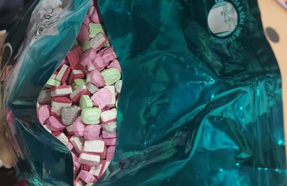 බෙල්ජියමේ සිට කොළඹ 05 ලිපිනයකට : එක්ස්ටසි මත් පෙති කිලෝ 9ක් !