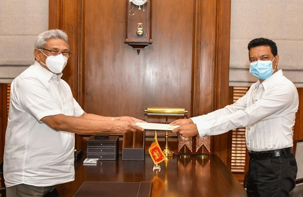 කිංස්ලි ඇරඹුමම කඳුලක් කරගෙන : අන්තර්ජාතික නෑමක !