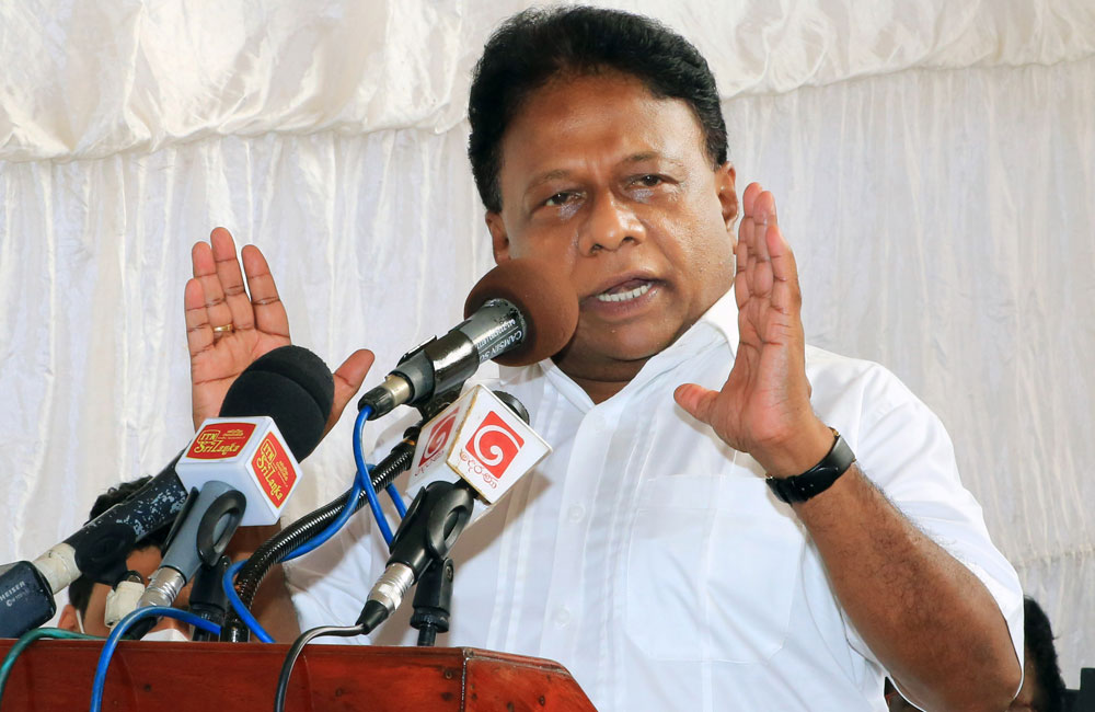 ලයිට් කණු දේශපාලනය ඉවරයි.. - ඇමති ඩලස්