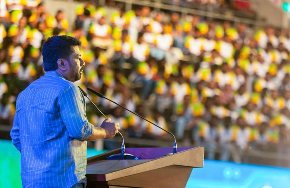 ජනපති ජාතික තරුණ සමුළුව අමතයි