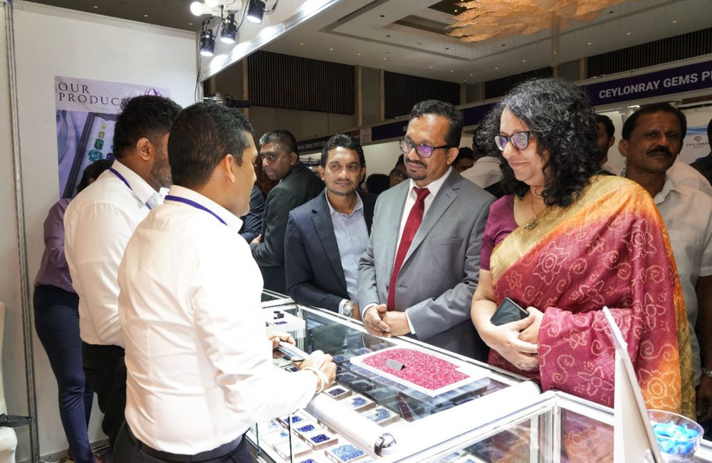 ජාත්‍යන්තර මැණික් හා ස්වර්ණාභරණ වෙළඳපොළ ජයගන්න ස්ථාවර ප්‍රතිපත්තියක්