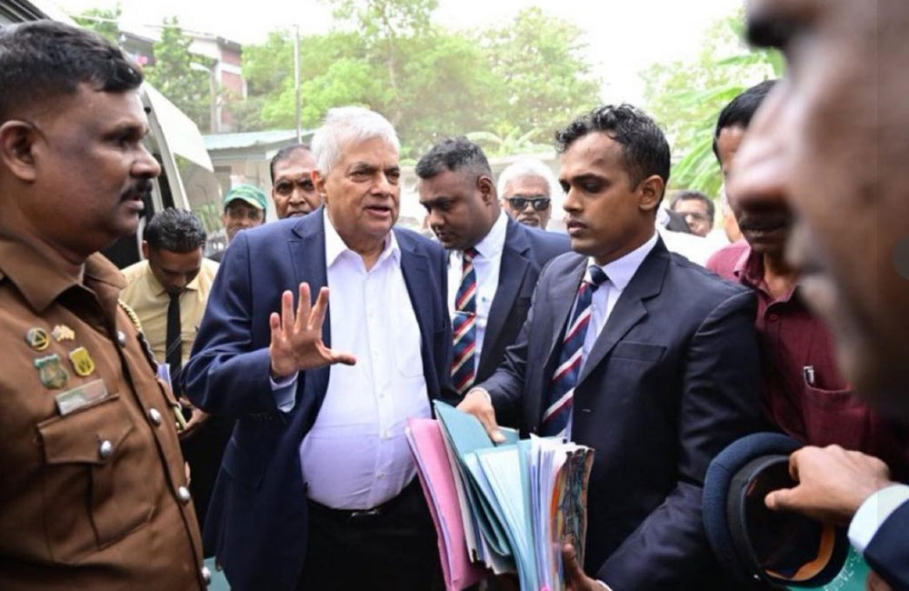 රනිල්ට එරෙහි නඩු කටයුතු පැය භාගයකට කල්යයි