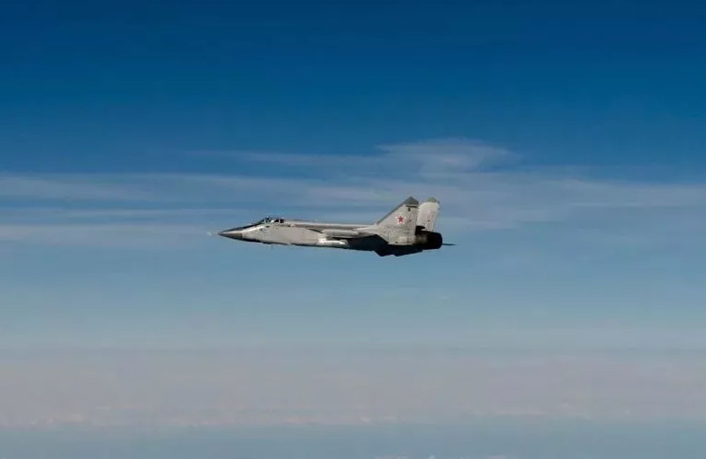 එස්තෝනියා අහස රුසියානු ප්රහාරක යානා ආක්රමණය කරයි.