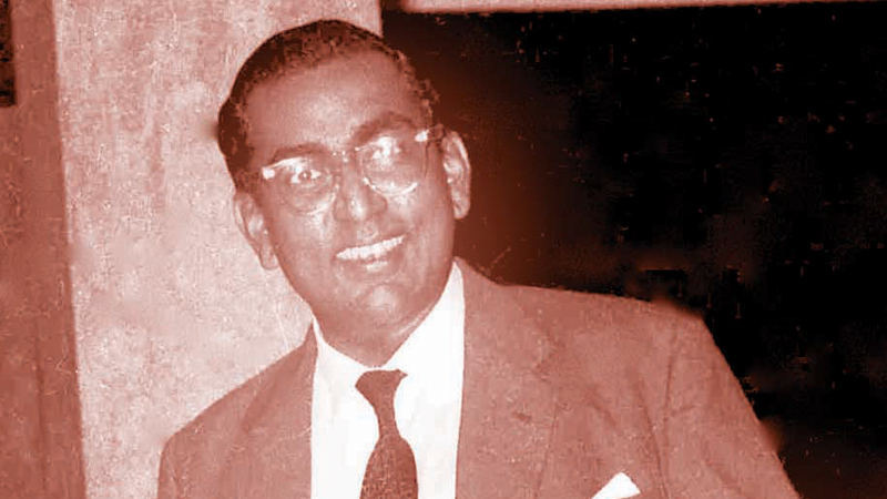 01nBElM412lHihPx z p11 Politician