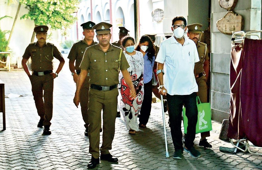 කෙහෙළිය පවුලට අධිචෝදනා