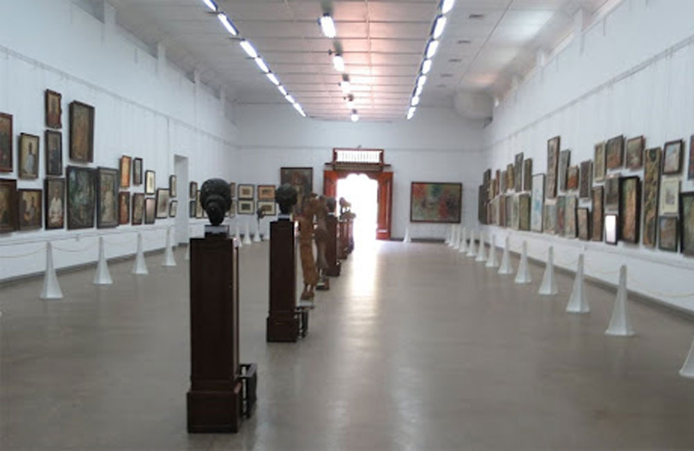 කලාභවනේ ඉපැරණි චිත්‍ර 47ක් උස්සලා