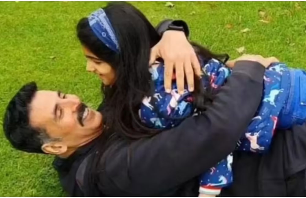 දියණියගේ අන්තර්ජාල ක්‍රීඩා සිද්ධියෙන් පසු අක්ෂේ පාසල්වලට ‘සයිබර් පීරියඩ්’ එකක් ඉල්ලයි