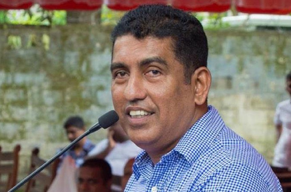 දර්ශන අදාළ නෑ : රජයේ තීරණ එක්ක ඉන්න - විරුද්ධ මත දරන ඇමතිලාට ජොනී දන්වයි !