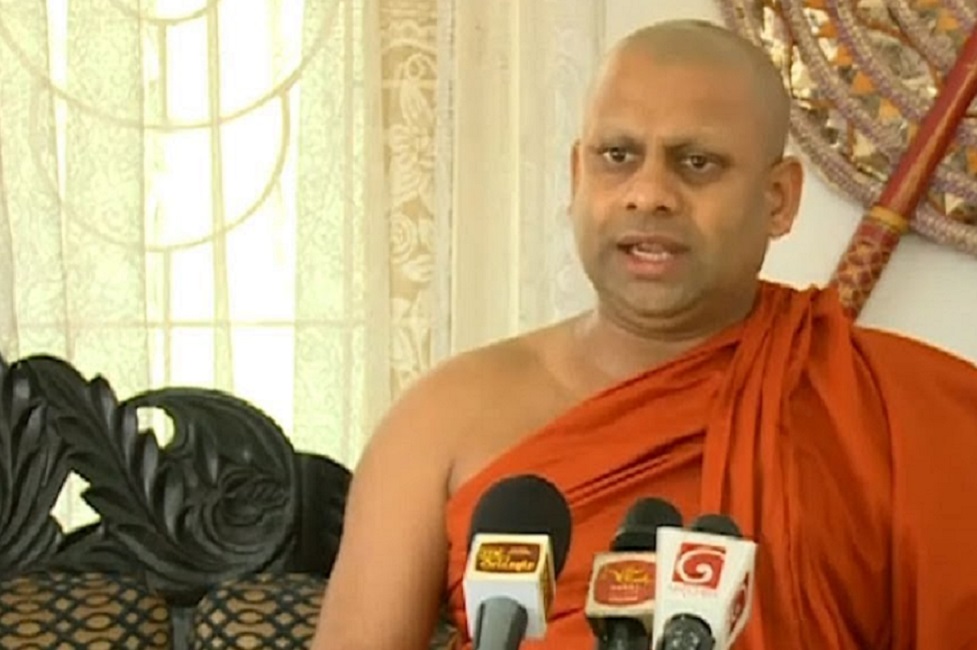 අයියා ගොඩනැගූ රාජ්‍ය මල්ලි පාවා දෙනවා : අභයතිස්ස හිමිගෙන් අමුතු බණක් !