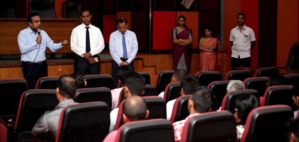 හොරෙන් ඊශ්‍රාලයේ රැදී සිටින ශ්‍රමිකයින්ට : වැඩ වරදින දිනය මෙන්න