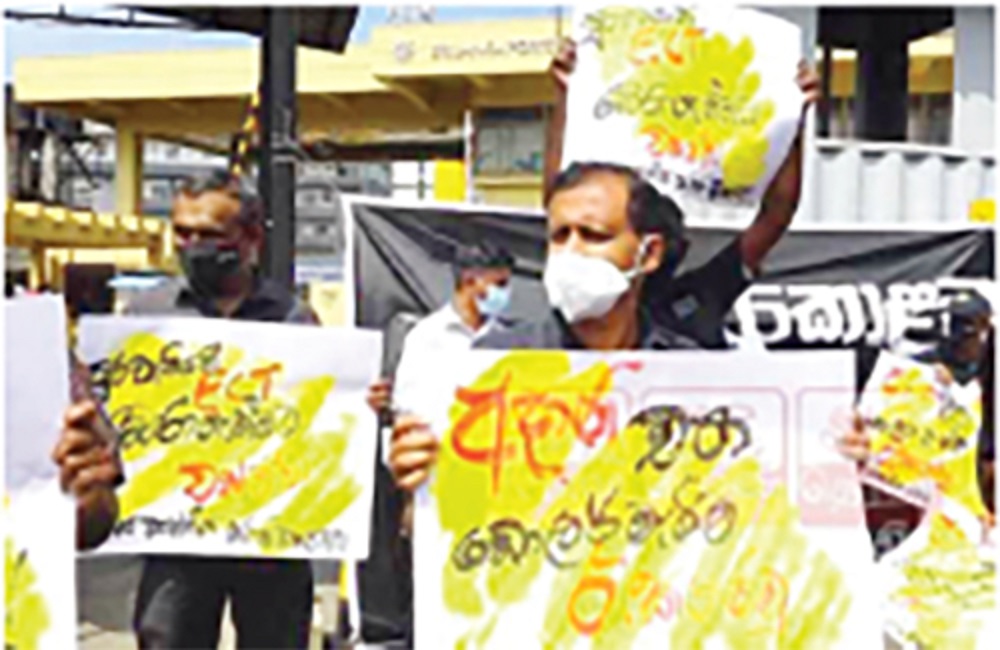 යළිත් දඩයම් යුගයක් : ආණ්ඩු හිතවාදීන් රතු එළි දල්වයි !