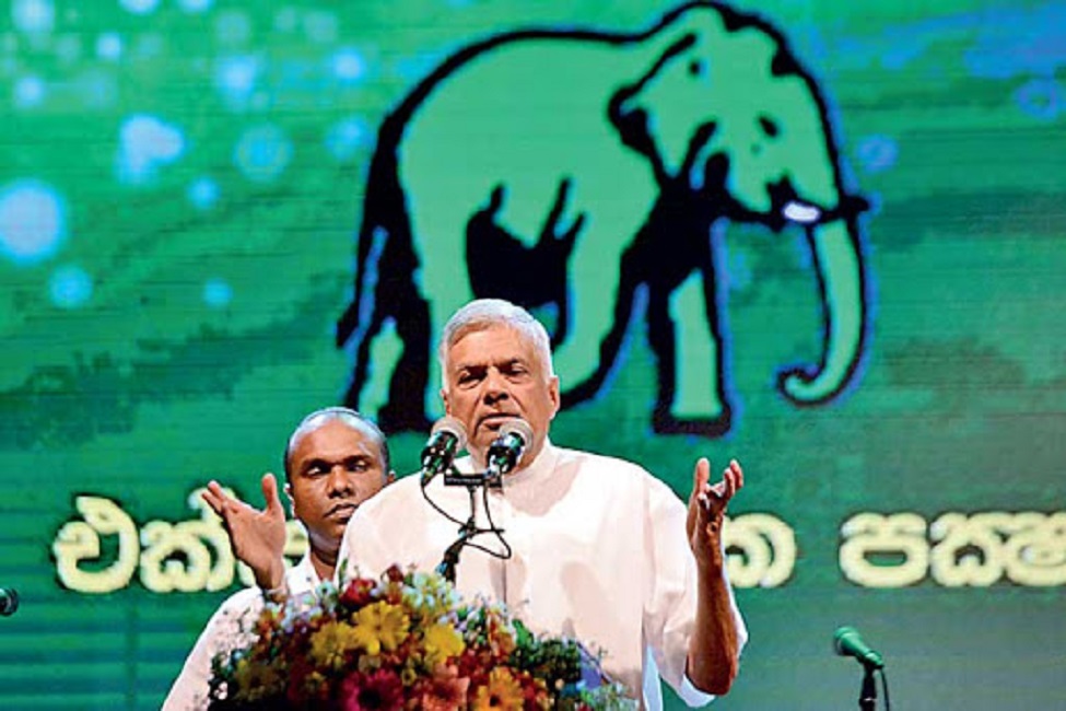 කොරෝනා මර්දනයට : ධම්මිකගෙන් කෝටි 7ක් - දිලිත්ගෙන් හෝටලයක් !